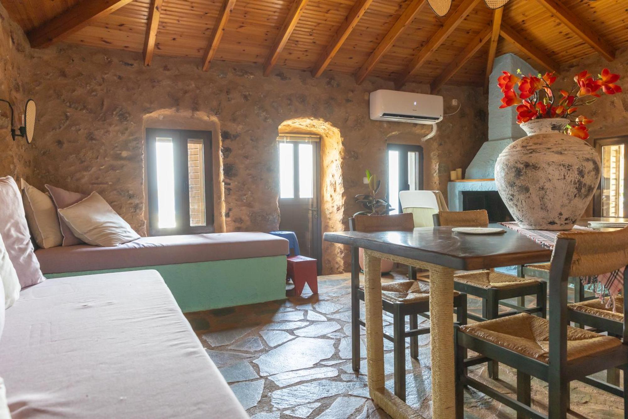 Vasiliki Cozy & Modern House Githio View Villa Bagian luar foto